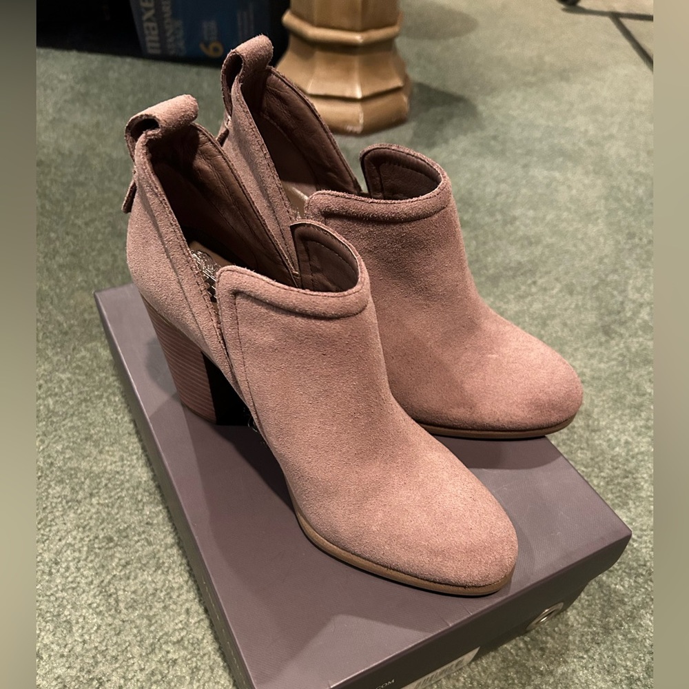 Vince Camuto Francia Foxy Verona Ankle  Boot Size 8 Block Heel Side Taupe Suede